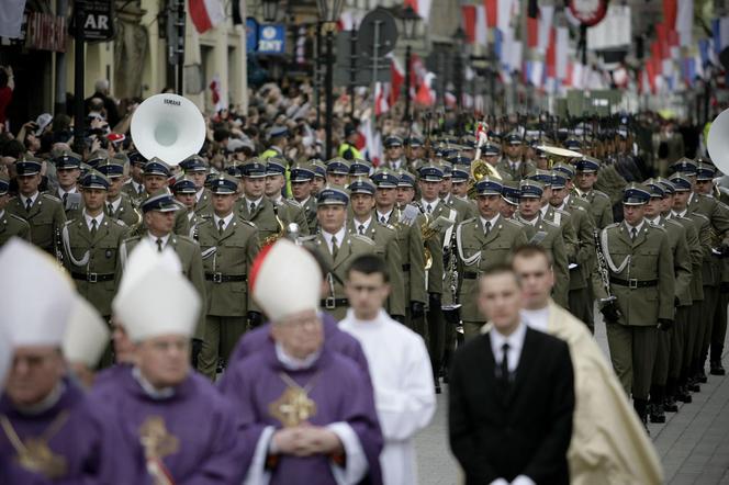 Rocznica pogrzebu Lecha i Marii Kaczyńskich na Wawelu