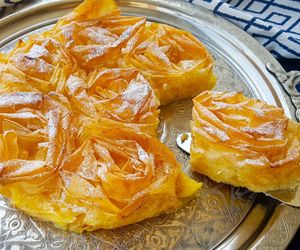 Potargane ciasto mleczne. Obłędny deser z gotowego ciasta filo