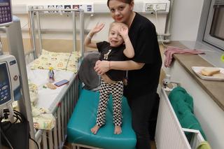 Potworna choroba zabija 3-letnią Hanię. Ratunek czeka za granicą, przeszkodą są pieniądze