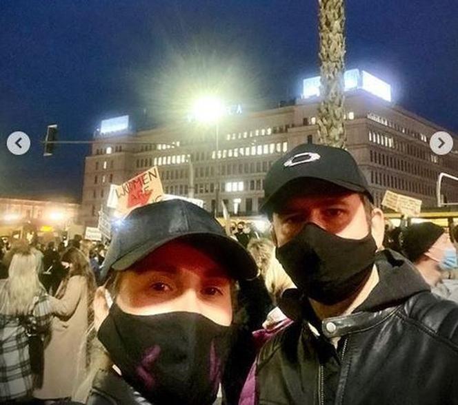 Gwiazdy protestują na Strajku Kobiet. Aktorka "M jak miłość" została pobita
