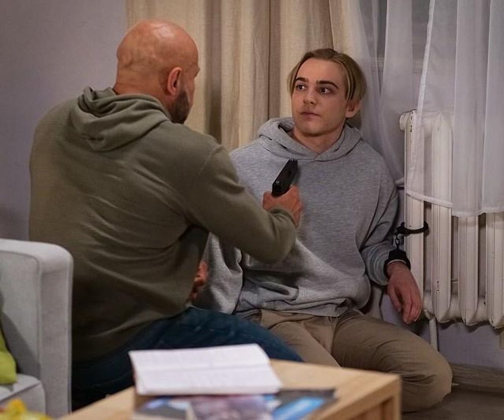 Pierwsza miłość, odcinek 3766: Biały zginie?! Ochroniarz Sebastiana weźmie go w niewolę, kiedy Anka nieźle się zabawi- ZDJĘCIA