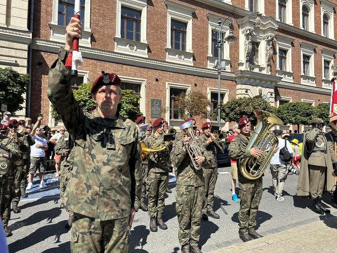 Święto Wojska Polskiego 2023 w Krakowie. Uroczystości na placu Jana Matejki