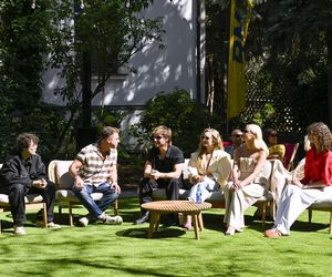 Rodzinka.pl nowy 17 sezon. Natalia (Małgorzata Kożuchowska), Kacperek (Mateusz Pawłowski), Tomek (Maciej Musiał), Kuba (Adam Zdrójkowski), Magda (Olga Kalicka), Zosia (Emilia Dankwa)