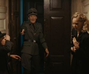 Zatoka szpiegów 2, odcinek 17. Franz (Bartosz Gelner), Engel (Michał Balicki), Greta (Karolina Kominek)