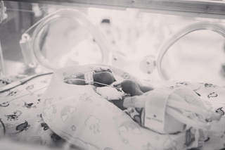 Jeden z pięcioraczków urodzonych w Krakowie nie żyje. Miał 3 dni. Jesteśmy zdruzgotani