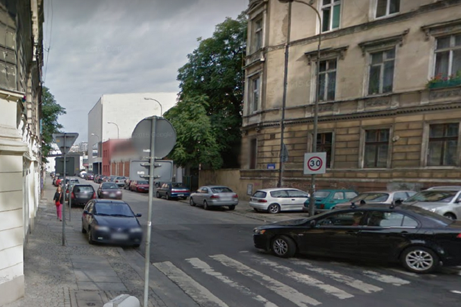 Parkowanie po obu stronach ulicy Zelwerowicza jest już płatne
