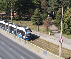 Bydgoskie tramwaje na podium. Szybszych nie ma w całej Polsce. Rzadziej kursujących chyba też nie [RANKING]