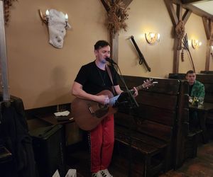 Muzyczne wieczory na Greenpoincie. Polskie przeboje i jazzowe klimaty zawitały do polonijnych lokali