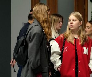 	M jak miłość odc. 1855. Sara (Nadia Smyczek), Lenka (Olga Cybińska)