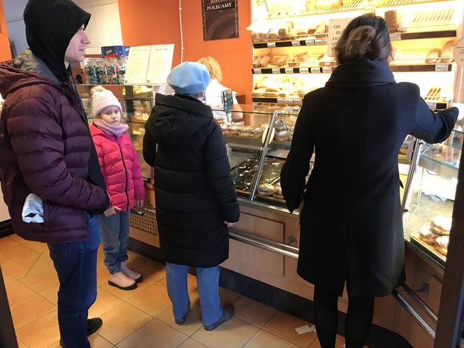 Kolejki przed cukierniami w Kraśniku w Tłusty Czwartek