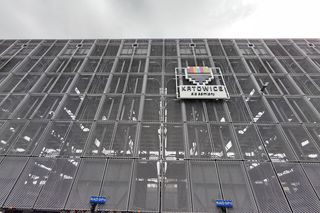 Automatyczny parking w Katowicach miał być parkingowym gamechangerem. Nie zmienił nic