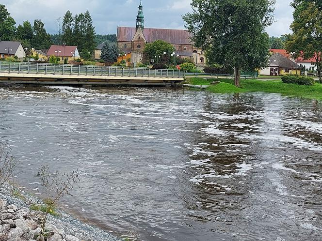 Alarm przeciwpowodziowy w Wąchocku. Burmistrz ogłosił alarm