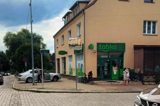 Płatny parking przy ul. Wita Stwosza w Szczecinie
