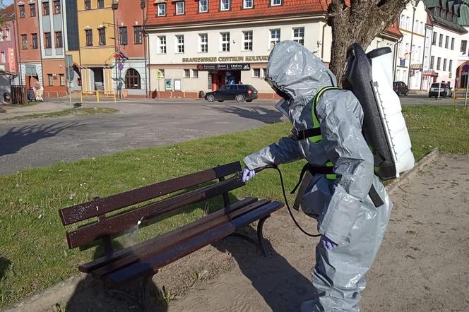 Już po raz czwarty w Braniewie odbyła się dezynfekcja miejsc publicznych