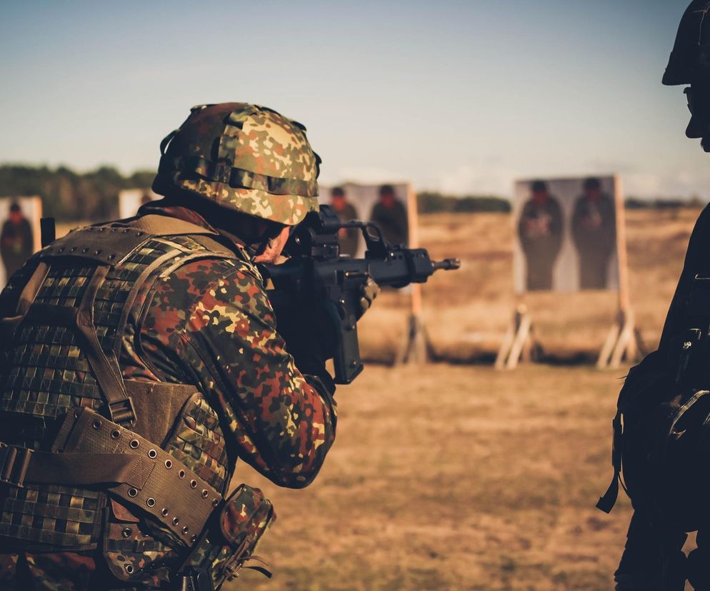 Bundeswehra na strzelnicy 