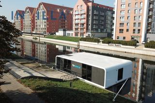 Futurystyczny apartament na wodzie stanął w Gdańsku na Motławie 