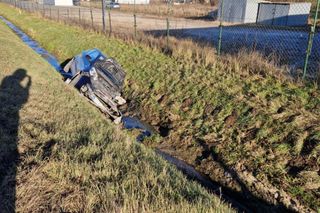 Osobówka zderzyła się z ciężarówką na drodze krajowej nr 75 w Gnojniku. Dwie osoby trafiły do szpitala