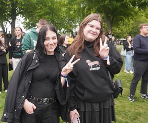 Kortowiada 2025. Koncerty na Plaży Kortowskiej przyciągnęły tłumy. Tak wyglądał drugi dzień imprezy!