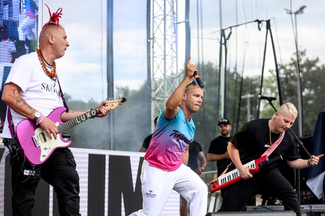 Śląska Scena Letnia na promenadzie przy Stadionie Śląskim w Chorzowie