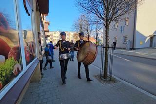 Przeworsy Dobosze bębnieniem rozpoczeli obchody Triduum Paschalnego