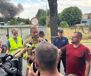 Wielki pożar w Kędzierzynie-Koźlu. Płonie hurtownia, na miejscu 20 zastępów straży pożarnej!