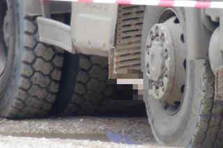 Tragedia, starauszka wpadła pod cofającą ciężarówkę! Na ratunek nie było już szans