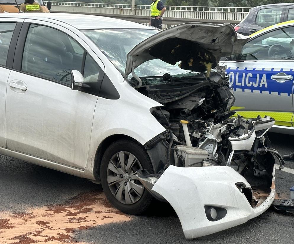 Roztrzaskane auta, kierowca w kajdankach. Co się stało na moście Gdańskim?