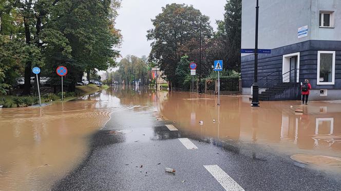 Nysa, centrum miasta zalane