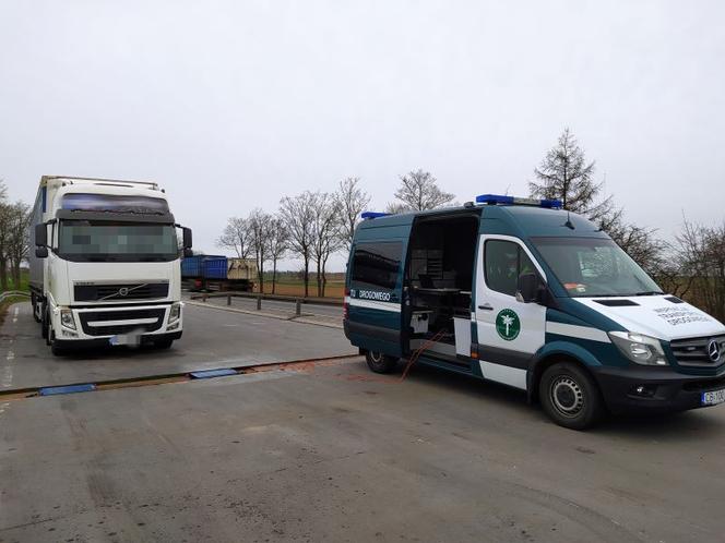 Przeładowane samochody to smutna codzienność na polskich drogach