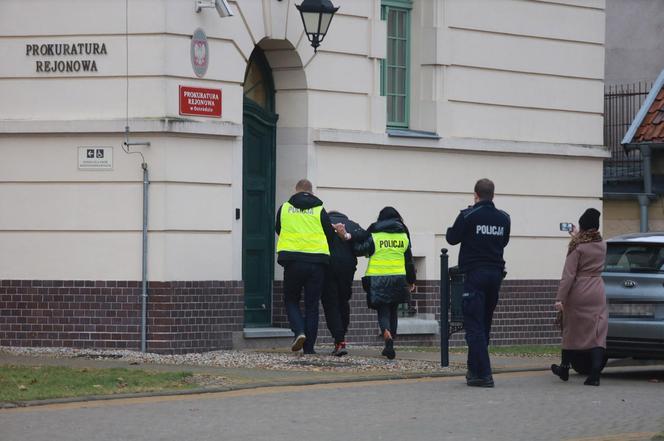 Wjechał w pieszego i zostawił w rowie na pewną śmierć. Zarzuty dla 41-latka