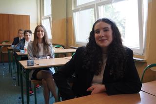 Egzamin ósmoklasisty 2023 w Piekarach Śląskich. Na zdjęciach uczniowie MSP nr 13