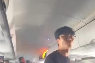 Pożar w samolocie pełnym ludzi! Płomienie buchały tuż nad głowami