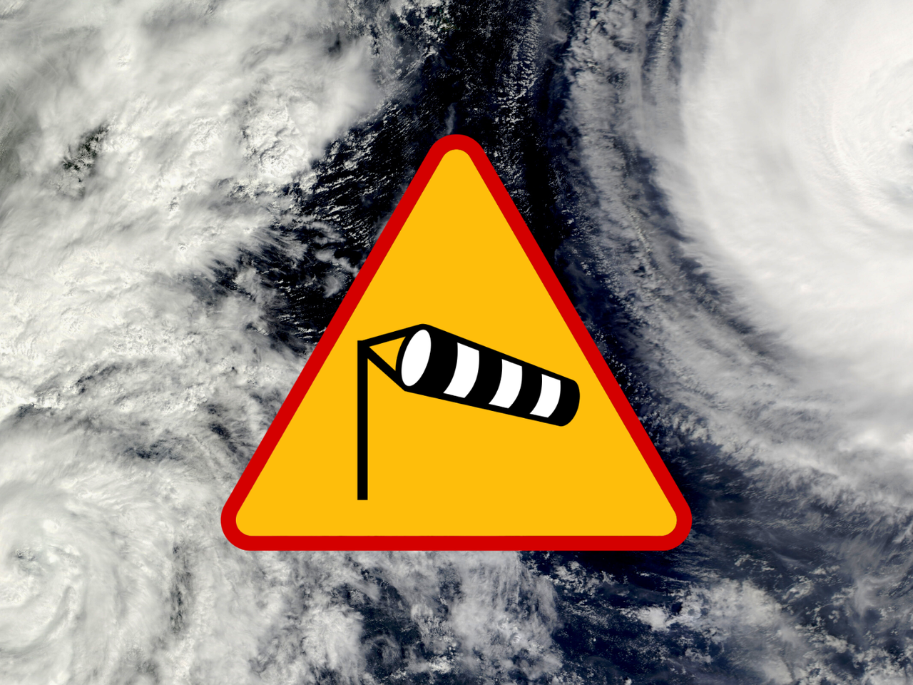 Nad Polskę nadciągają potężne i niszczycielskie wichury!  Wiatr może dochodzić do 150 km/h!
