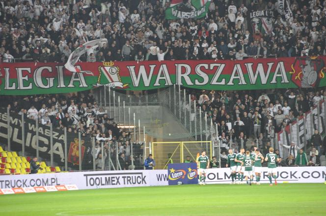 Korona Kielce - Legia Warszawa. Zdjęcia kibiców na Suzuki Arenie