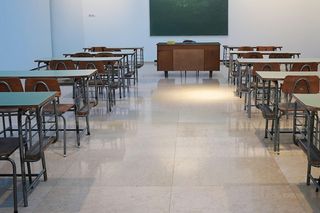 Matura z języka polskiego 2025. Oto przykładowe tematy wypracowania wraz z omówieniem!