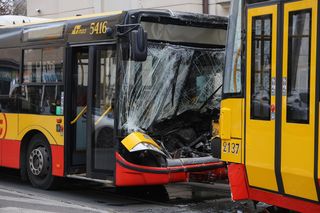Wypadek w Warszawie: zderzenie dwóch tramwajów i autobusu komunikacji miejskiej 