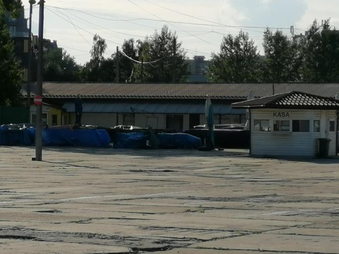 Tomex, jaki znamy już niedługo zniknie z mapy Krakowa. Jakie zmiany zajdą na słynnym targowisku?
