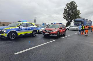Smiertelny wypadek na trasie Bonin-Koszalin. Trzech nastolatkow z BMW zginelo w zderzeniu z tirem [ZDJECIA]
