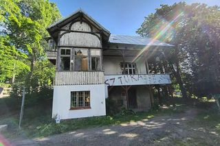 Drewniany stary dom w Szklarskiej Porębie uratowany. Wyremontowana willa „Waldweben” opowie historię miasta