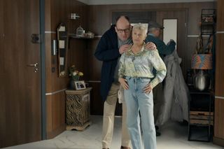 Barwy szczęścia, odcinek 3192: Krystyna (Hanna Bieluszko), Krzysztof Jaworski (Jacek Kałucki), Marek Złoty (Marcin Perchuć)