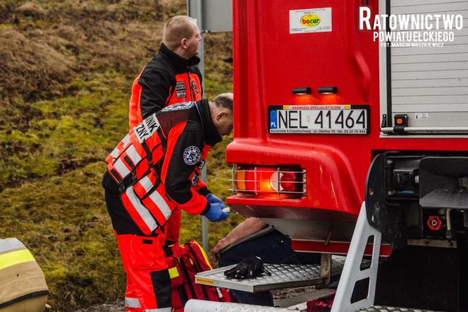 Wypadek na DK 16. W miejscowości Buniaki zderzyły się dwa samochody osobowe