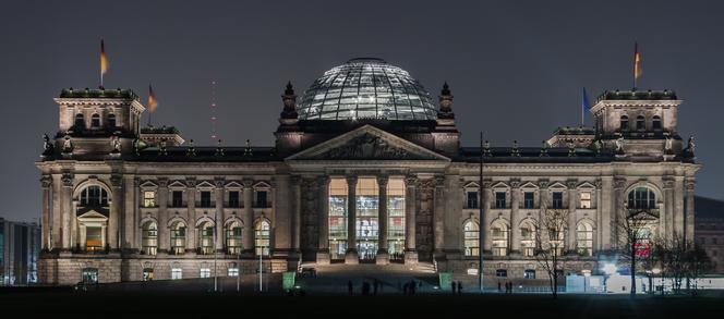 Reichstag, siedziba niemieckiego parlamentu, belin, proj. Foster and Partners