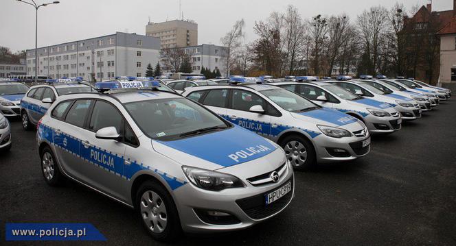 Radiowozy Opel Astra Sports Tourer dla wielkopolskiej policji