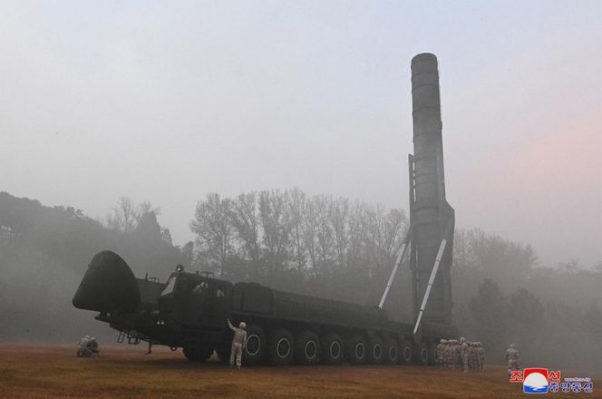 Korea Północna ma tajną bazę z rakietami balistycznymi