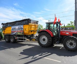 Do Poznania przyjechały traktory. Protest rolników w centrum miasta. Zobacz, jak wyglądał kolejny strajk [ZDJĘCIA] 