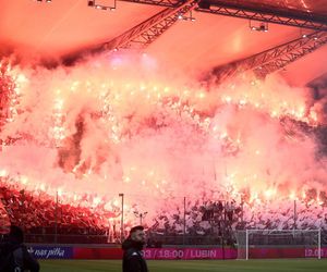 Mecz Legia Warszawa - Jagiellonia Białystok. Stadion rozpalił się do czerwoności