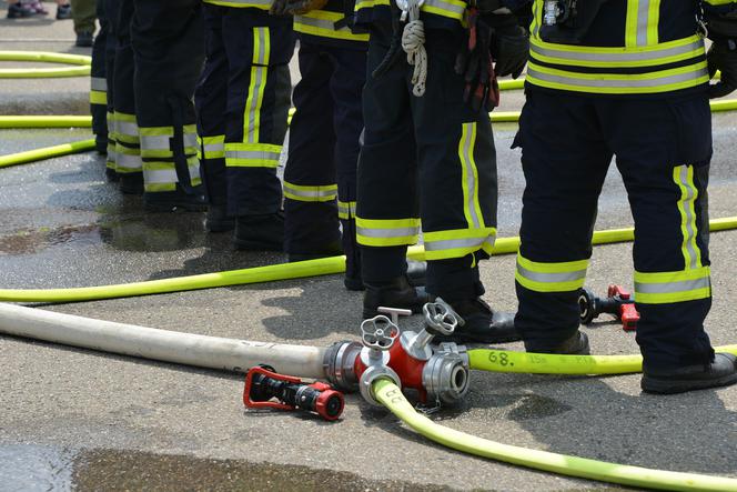 Wrocław: W jednym z bloków wybuchł piec. Kobieta wypadła przez okno