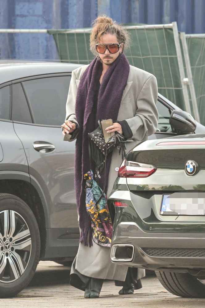 Michał Szpak. Na nogach ma racice