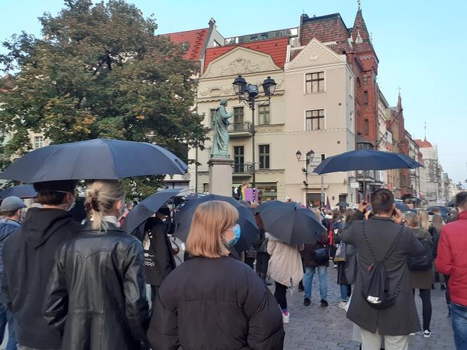 Kolejny "czarny spacer" w Toruniu