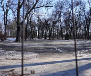 Zakaz wstępu do jednego z najstarszych parków w Lublinie. Teren został ogrodzony